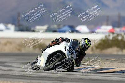 media/Dec-07-2025-CVMA (Sun) [[3e7d2de5dc]]/Race 7-Formula Lightweight Twins Shootout/